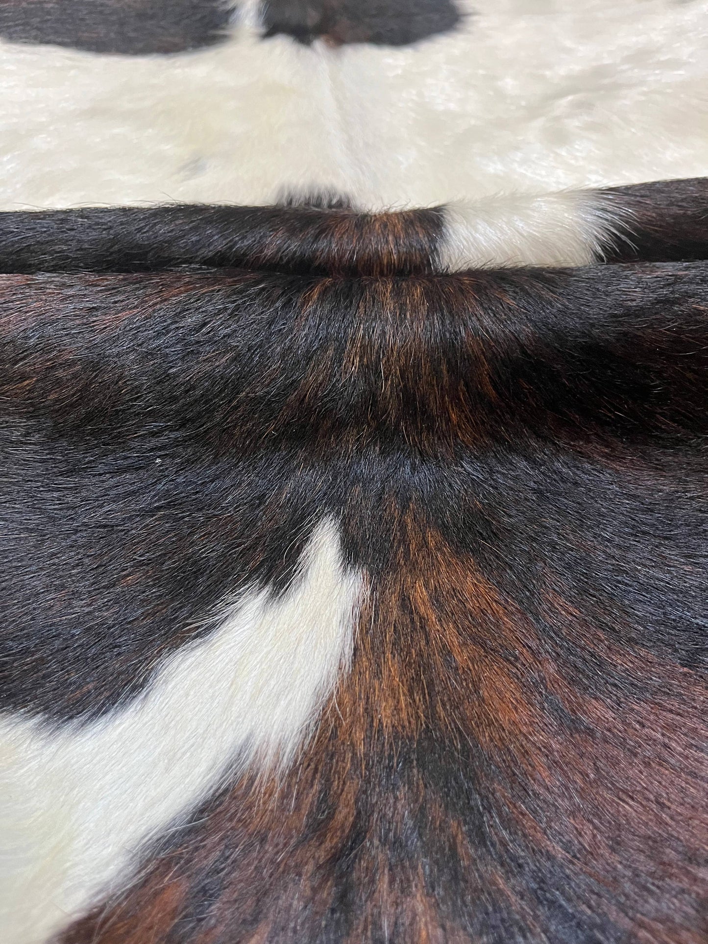 Western Linens - Cowhide 6x6’ Foot -EXACT COWHIDE K06