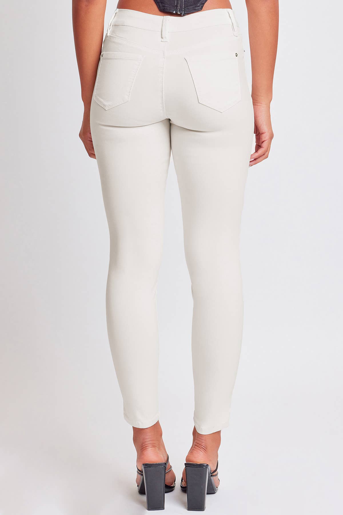 Hyperstretch Mid-Rise Skinny Jean: Junior / Flamingo