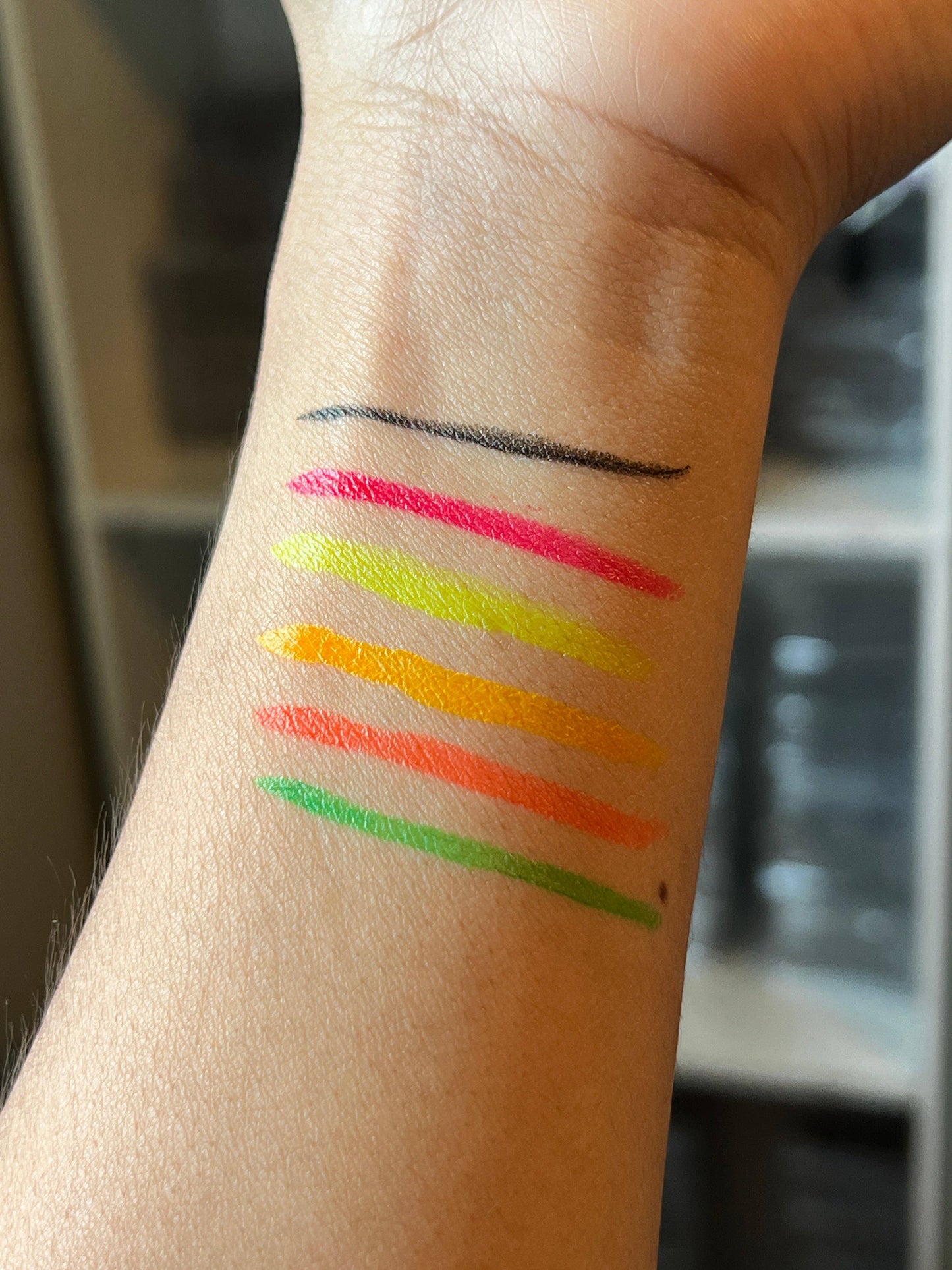 Neon Eye Liner: Green