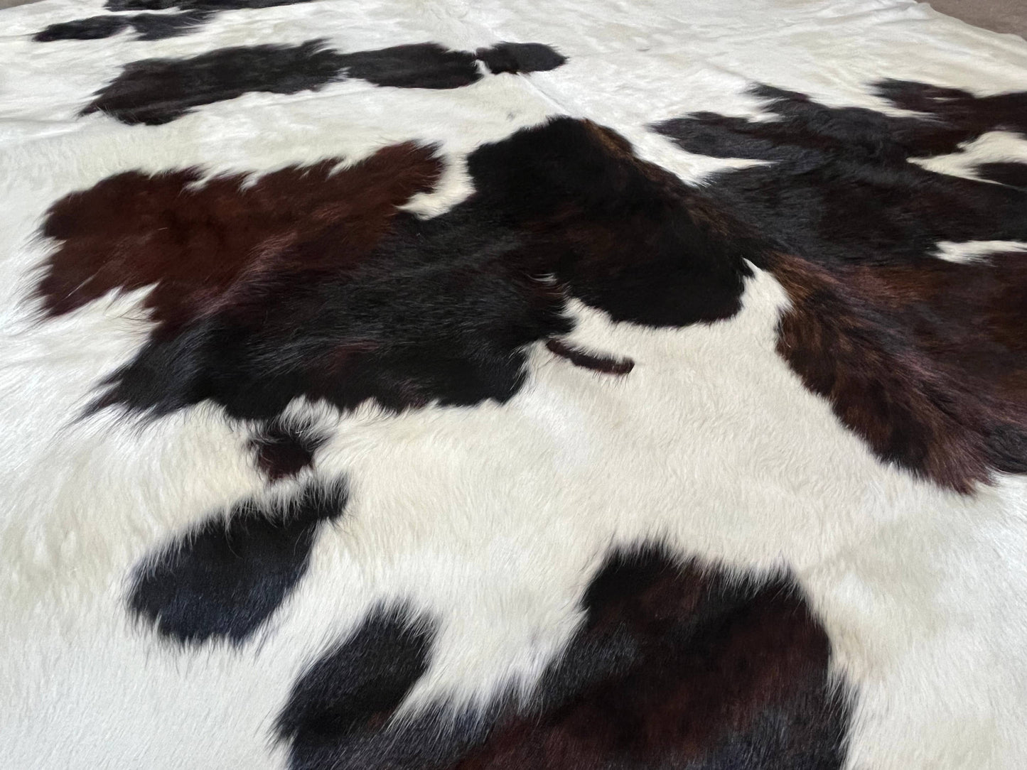 Western Linens - Cowhide 6x6’ Foot -EXACT COWHIDE K06