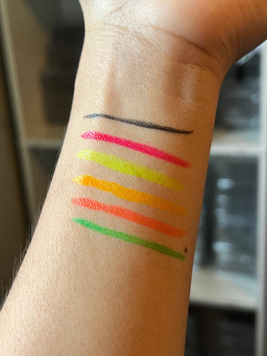 Neon Eye Liner: Black