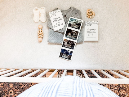 Pregnancy Milestone Cards | Baby Announcement & Reveal