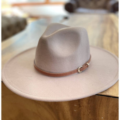 Structured wide brim panama hat With leather belt: WHITE / ONE SIZE